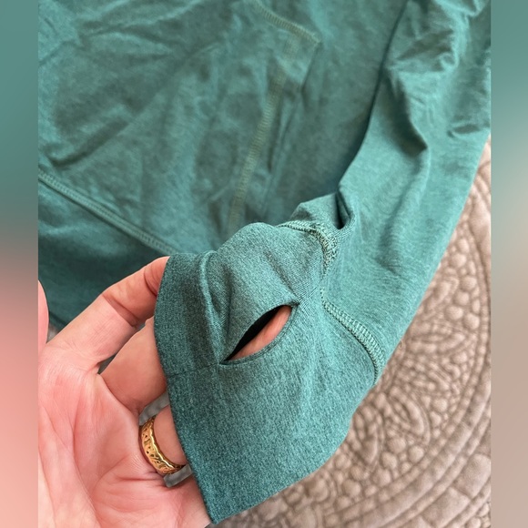 Rumi & Ryder light weight athletic hoodie - Picture 4 of 4